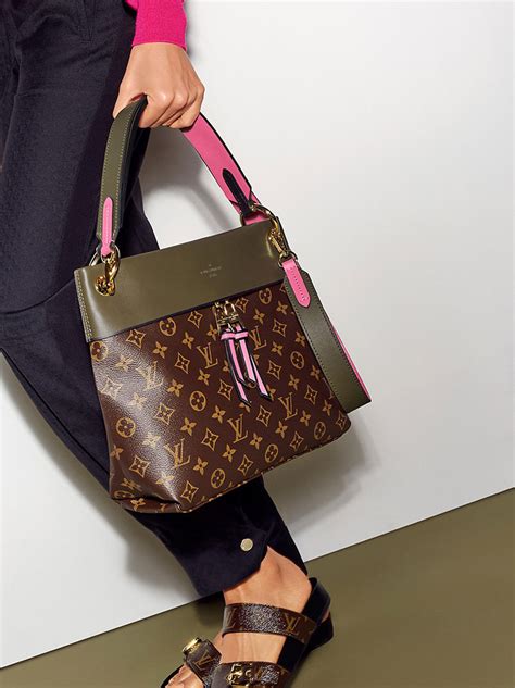 louis vuitton tootsie roll bag|louis vuitton monogram.